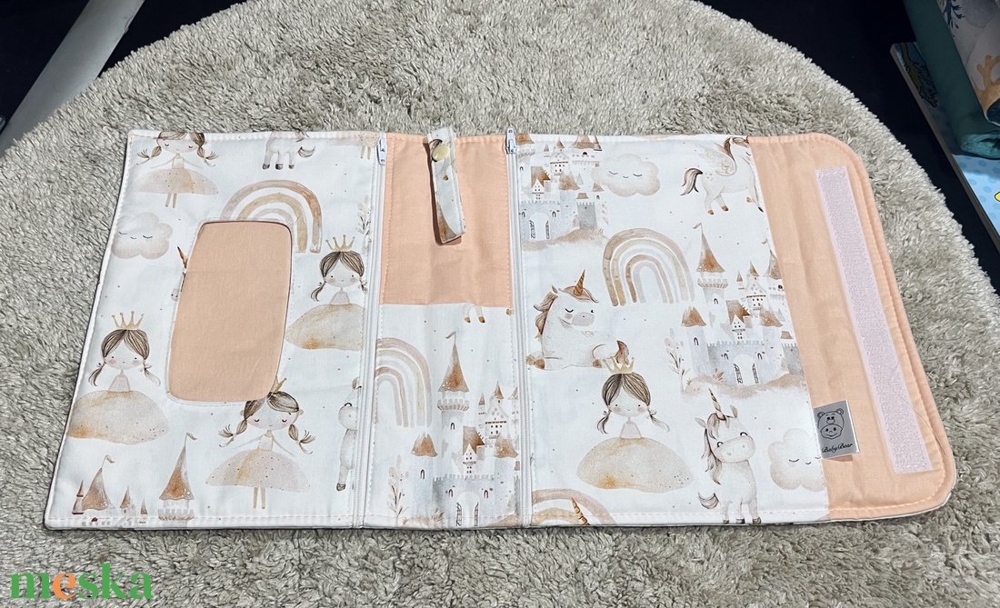 Pelenkázó neszeszer, kiskönyv borítóv - táska & tok - pelenkatáska - pelenkatartó tok - Meska.hu