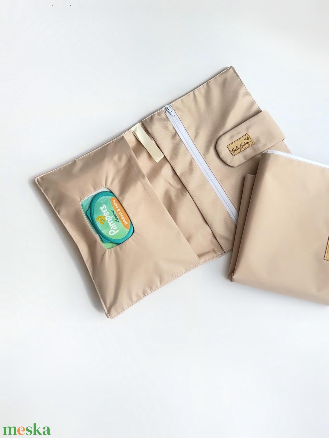 Pelenkázó neszeszer � bézs - baba - mama - pelenkázó, babafürdető kellékek - pelenkázó neszeszer, pelenkatartó - Meska.hu