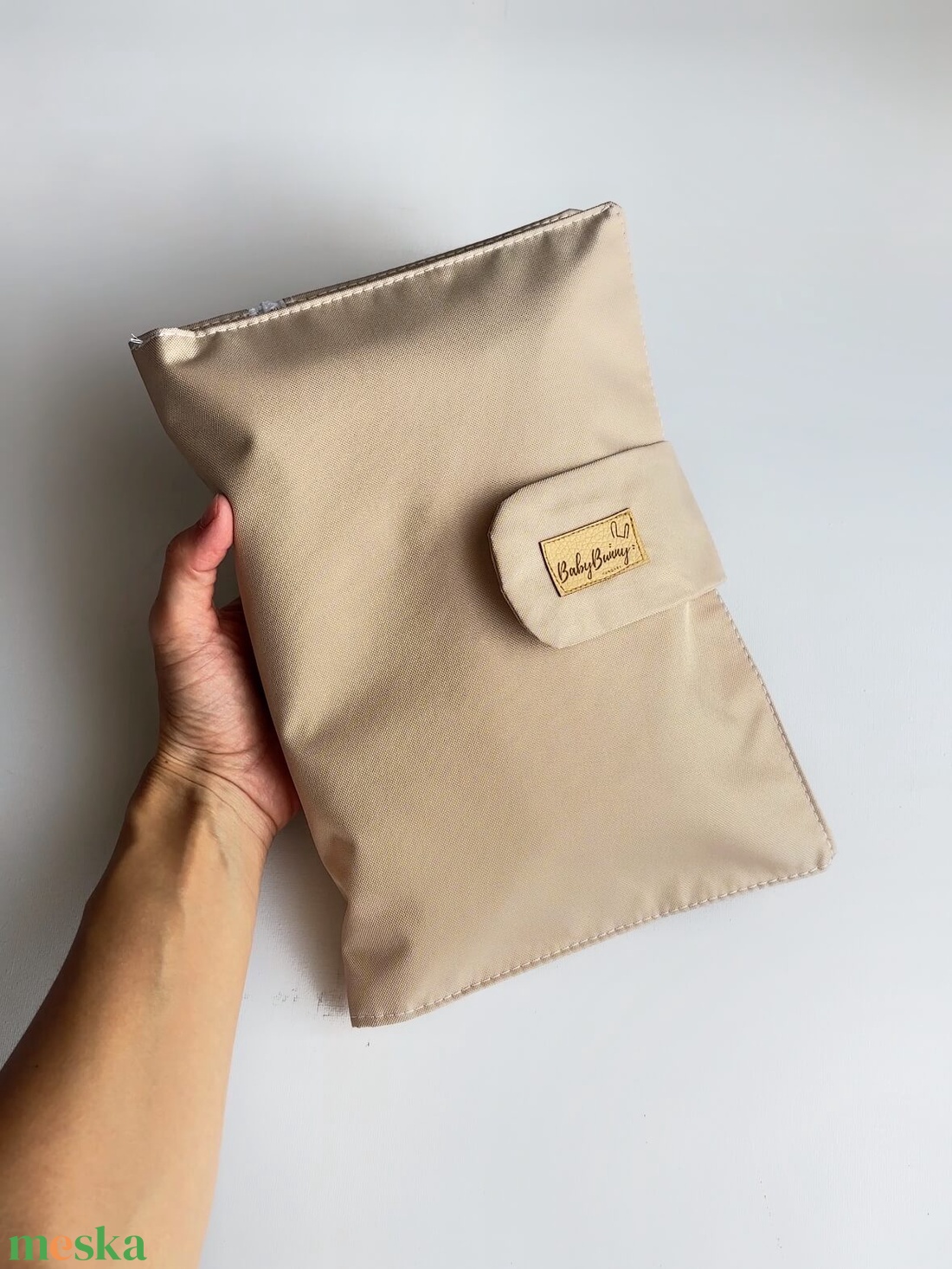 Pelenkázó neszeszer � bézs - baba - mama - pelenkázó, babafürdető kellékek - pelenkázó neszeszer, pelenkatartó - Meska.hu