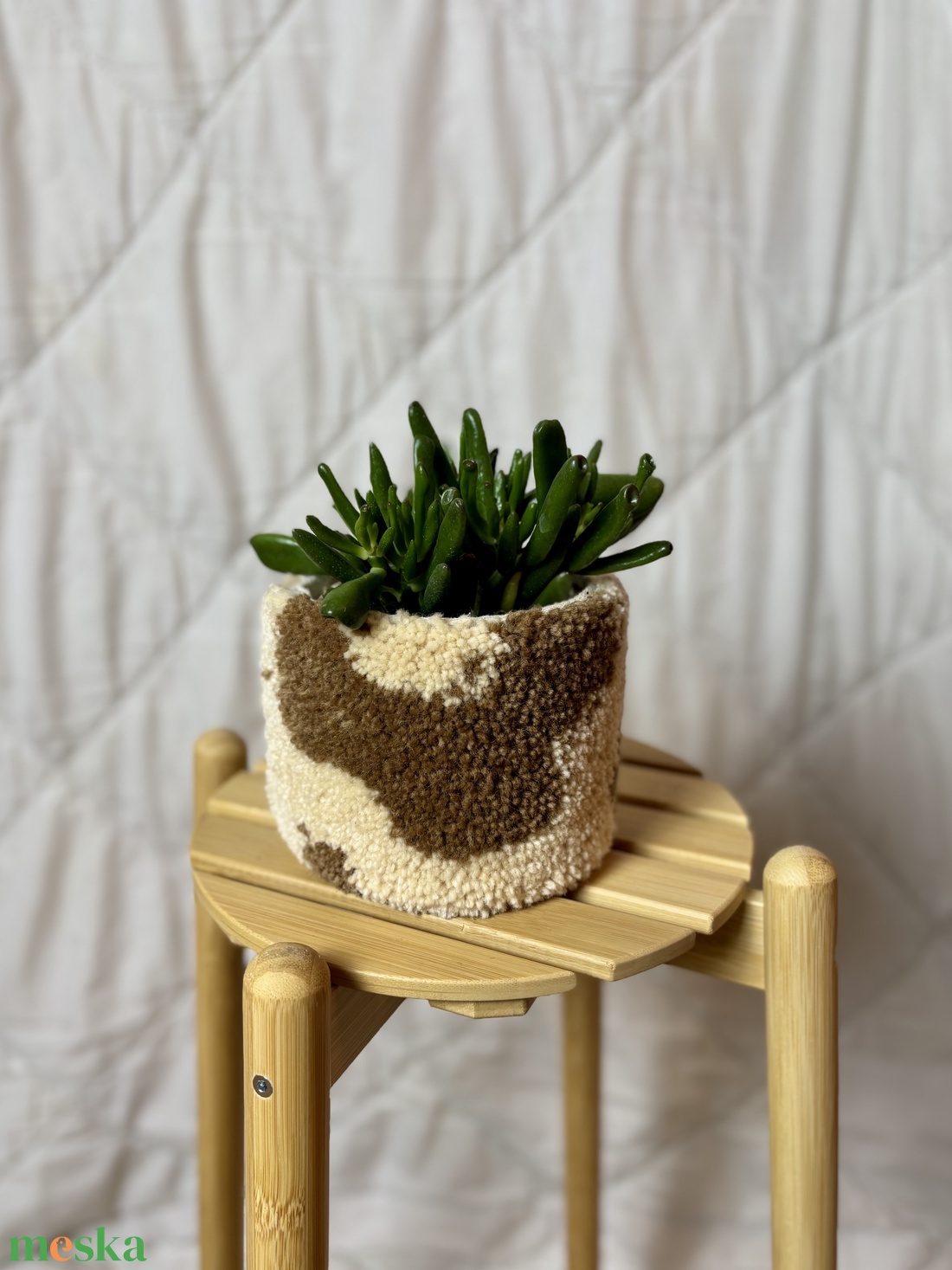 Tufted gyapjú kaspó takaró - otthon & életmód - virágdekoráció - virágtartó - kaspó - Meska.hu