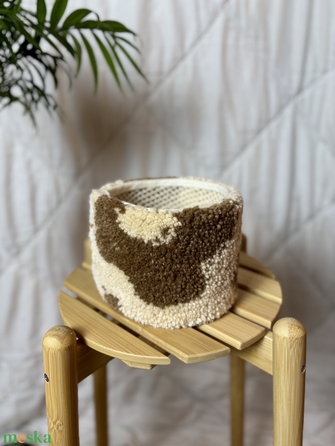 Tufted gyapjú kaspó takaró - otthon & életmód - virágdekoráció - virágtartó - kaspó - Meska.hu