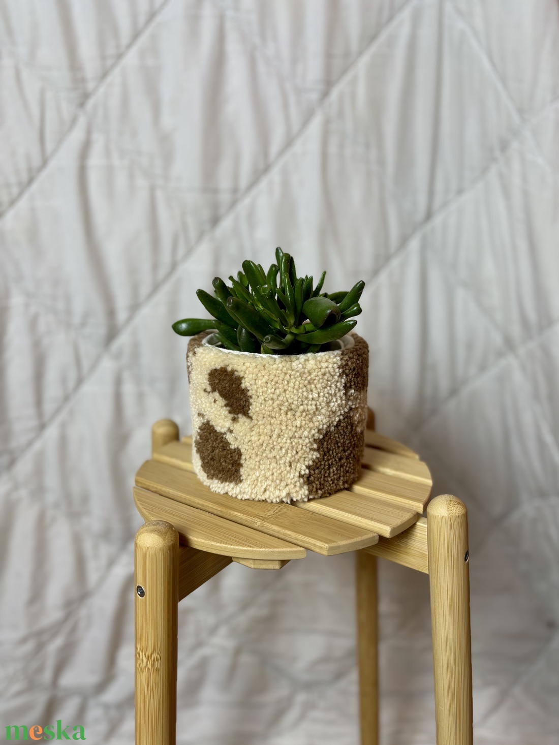 Tufted gyapjú kaspó takaró - otthon & életmód - virágdekoráció - virágtartó - kaspó - Meska.hu