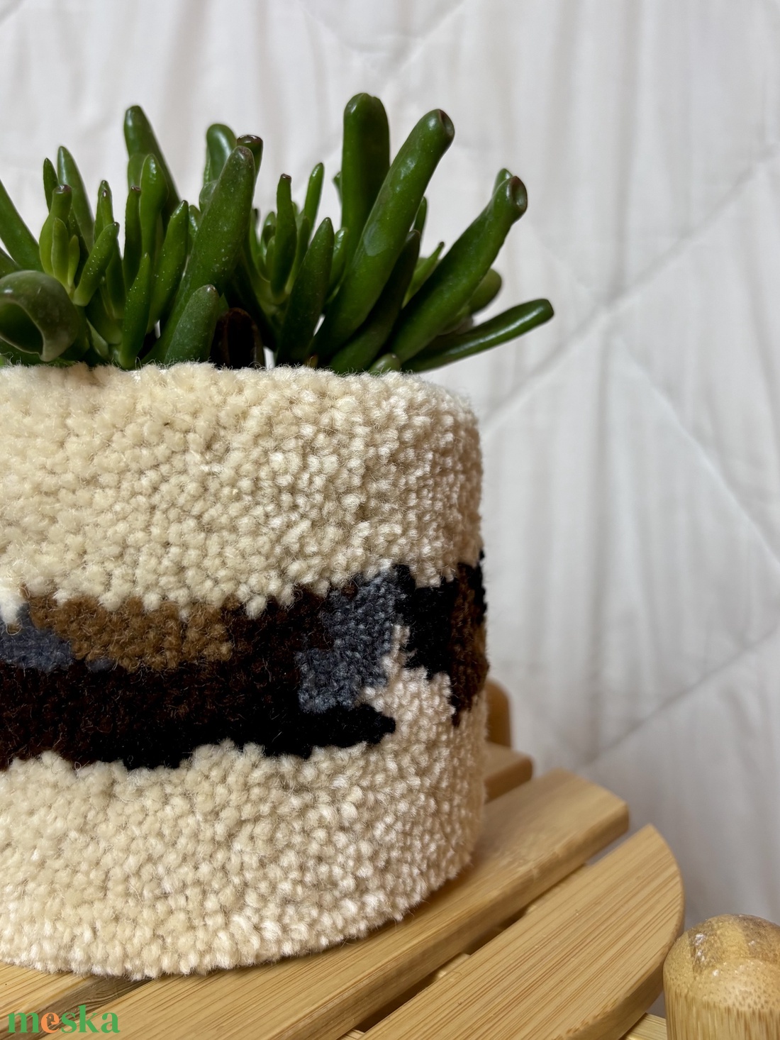 Tufted gyapjú kaspó takaró - otthon & életmód - virágdekoráció - virágtartó - kaspó - Meska.hu