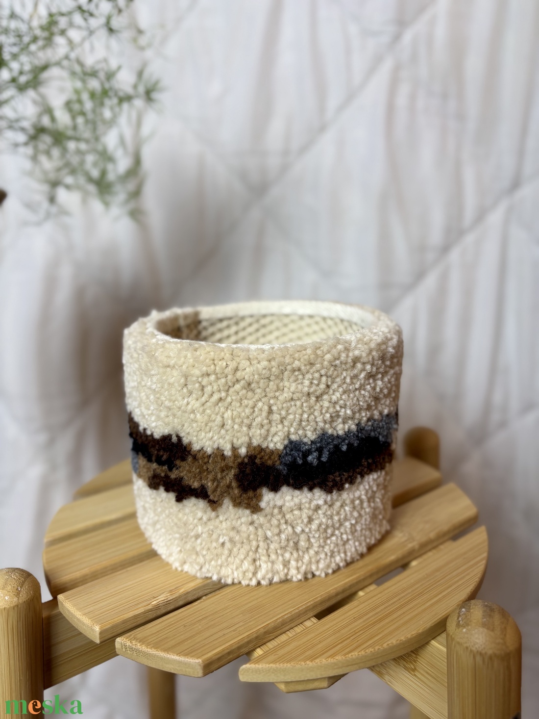 Tufted gyapjú kaspó takaró - otthon & életmód - virágdekoráció - virágtartó - kaspó - Meska.hu