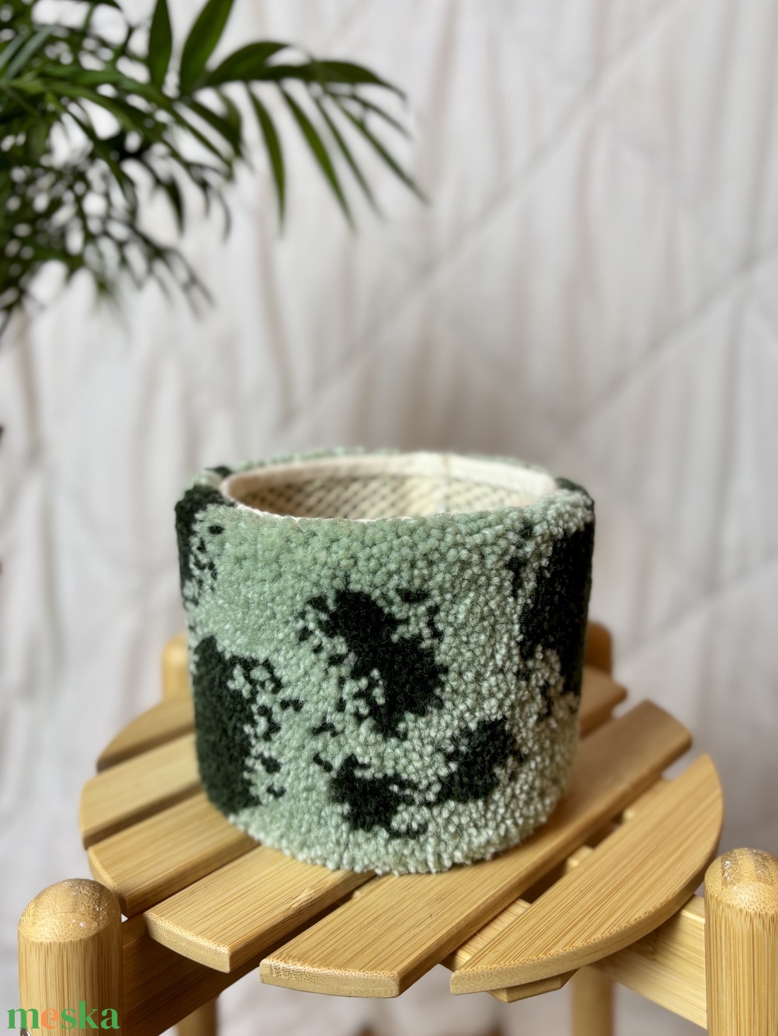 Tufted gyapjú kaspó takaró - otthon & életmód - virágdekoráció - virágtartó - kaspó - Meska.hu