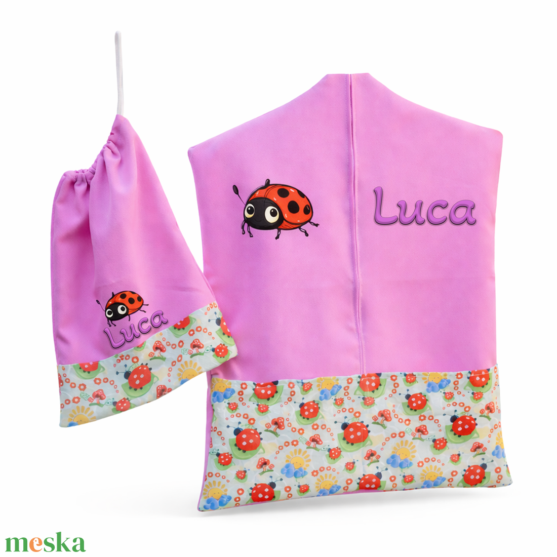 Ovis zsák + tornazsák szett névvel és jellel (rózsaszín + zöld alapon katicás), ajándék szeretetküldővel - játék & sport - ovis felszerelés - ovis szett - Meska.hu