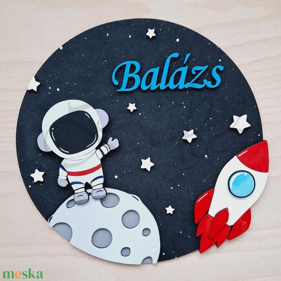 Űrhajós - névre szóló falidísz - baba - mama - babaszoba dekoráció - babanév dekoráció - Meska.hu
