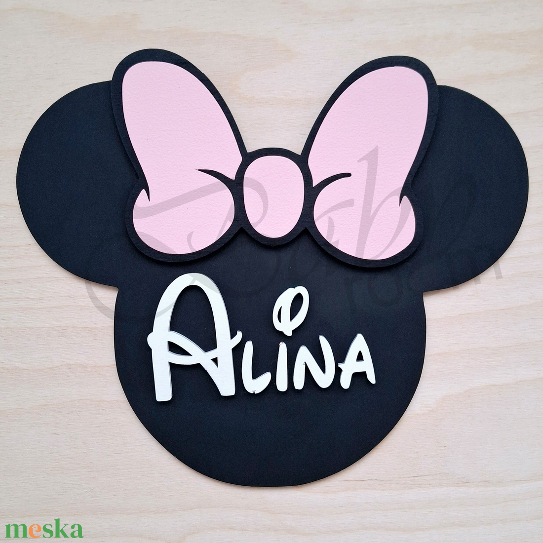 Minnie - névre szóló falidísz - baba - mama - babaszoba dekoráció - babanév dekoráció - Meska.hu