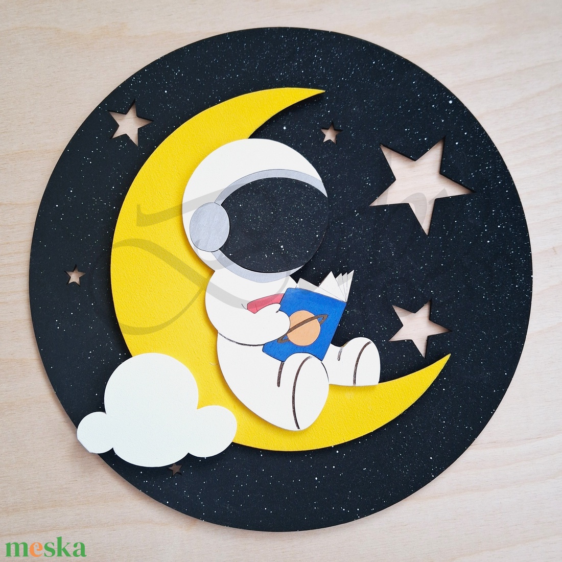 Űrhajós a Holdon - baba - mama - babaszoba dekoráció - babaszoba kép - Meska.hu