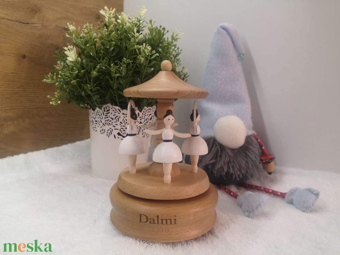 Balerina - mozgó zenedoboz - otthon & életmód - dekoráció - asztal és polc dekoráció - zenedoboz - Meska.hu Balerina - mozgó zenedoboz - otthon & életmód - dekoráció - asztal és polc dekoráció - zenedoboz - Meska.hu