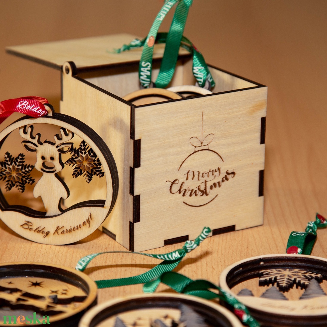 Karácsonyi ajándékdoboz - karácsony - karácsonyi ajándékozás - karácsonyi ajándékcsomagolás - Meska.hu