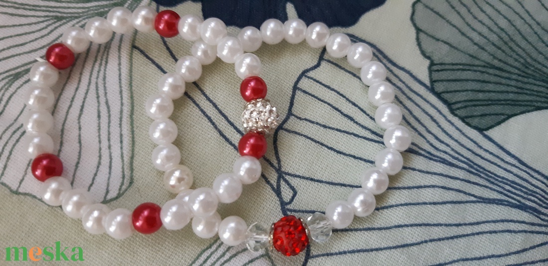 Kislány karkötő - ékszer - karkötő - gyöngyös karkötő - Meska.hu