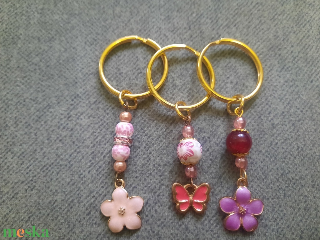 Tavaszi kulcstartó - táska & tok - kulcstartó & táskadísz - kulcstartó - Meska.hu