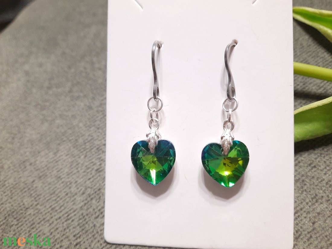 Szivecskés fülbevaló - ékszer - fülbevaló - lógó fülbevaló - Meska.hu