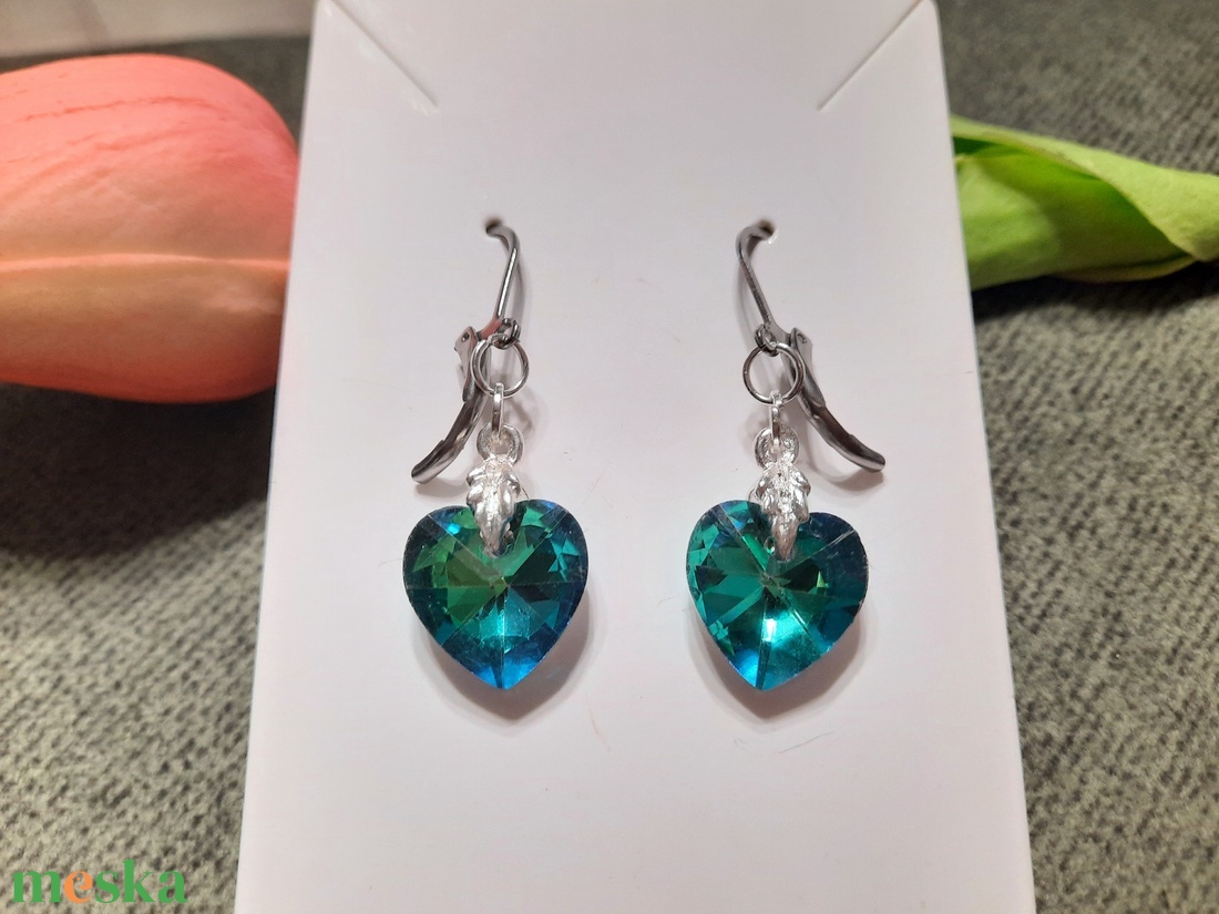 Szivecskés fülbevaló - ékszer - fülbevaló - lógó fülbevaló - Meska.hu