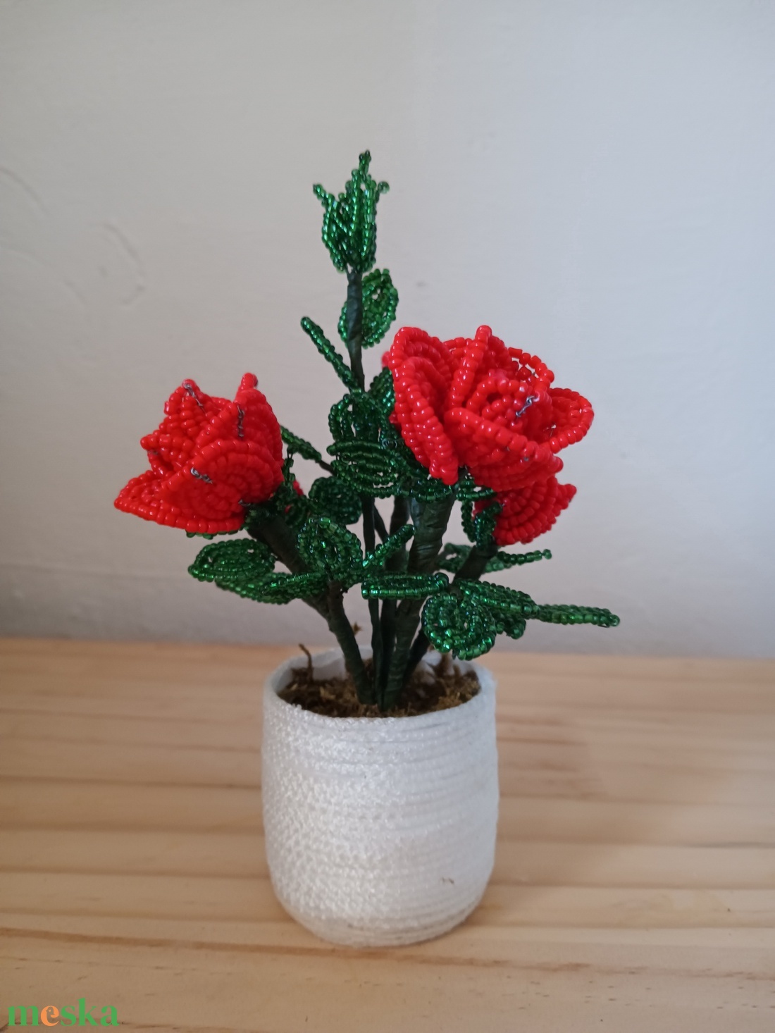 Rózsa virág gyöngyből - otthon & életmód - dekoráció - asztal és polc dekoráció - asztaldísz - Meska.hu