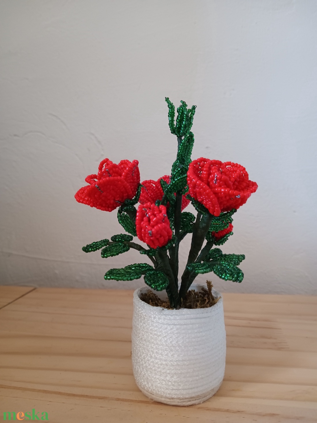 Rózsa virág gyöngyből - otthon & életmód - dekoráció - asztal és polc dekoráció - asztaldísz - Meska.hu