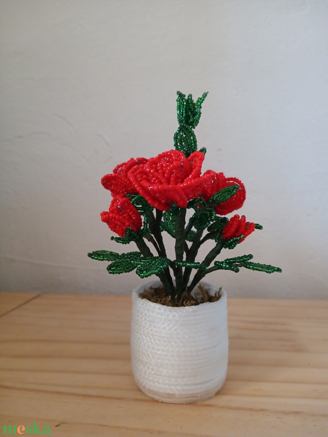 Rózsa virág gyöngyből - otthon & életmód - dekoráció - asztal és polc dekoráció - asztaldísz - Meska.hu