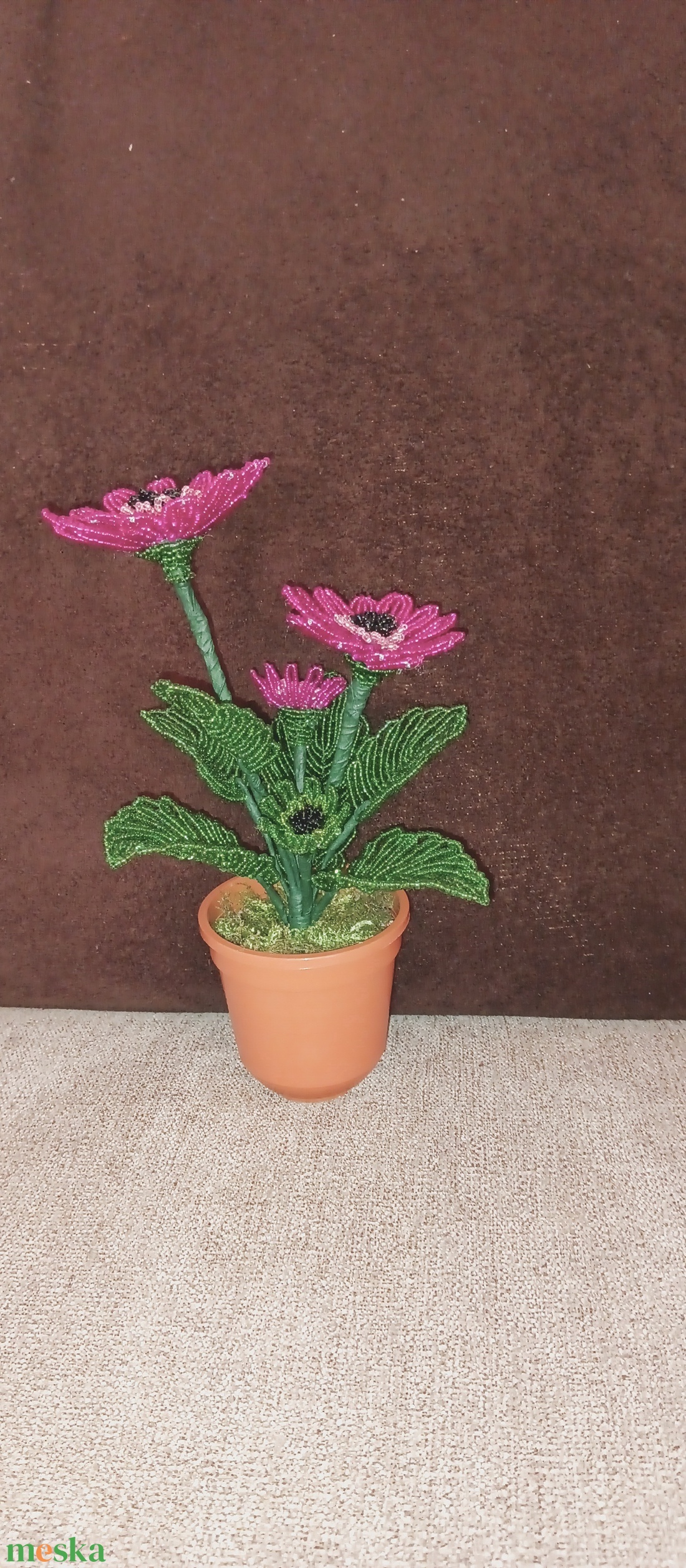 Gerbera virág gyöngyből - otthon & életmód - dekoráció - virágdísz és tartó - virágbox, virágdoboz - Meska.hu Gerbera virág gyöngyből - otthon & életmód - dekoráció - virágdísz és tartó - virágbox, virágdoboz - Meska.hu