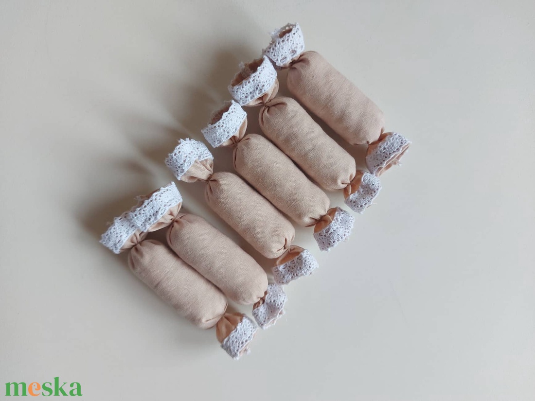 Textil szaloncukor - 6 darabos - bézs színű - karácsony - karácsonyi lakásdekoráció - karácsonyi lakásdíszek - Meska.hu Textil szaloncukor - 6 darabos - bézs színű - karácsony - karácsonyi lakásdekoráció - karácsonyi lakásdíszek - Meska.hu