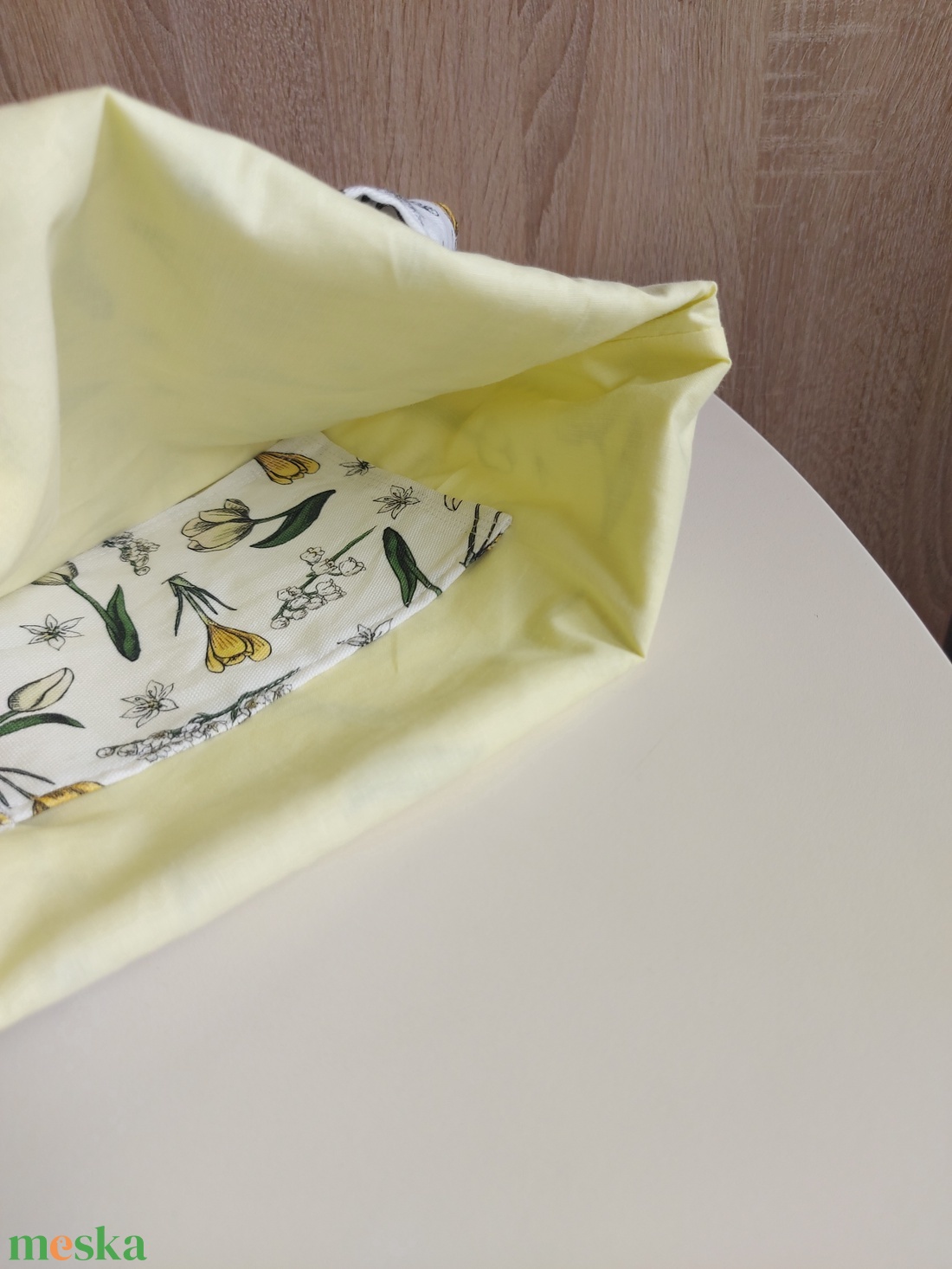 Egyedi virágmintás vastag vászonból készült bevásárló táska, zsebbel - sárga béléssel - táska & tok - bevásárlás & shopper táska - shopper, textiltáska, szatyor - Meska.hu Egyedi virágmintás vastag vászonból készült bevásárló táska, zsebbel - sárga béléssel - táska & tok - bevásárlás & shopper táska - shopper, textiltáska, szatyor - Meska.hu