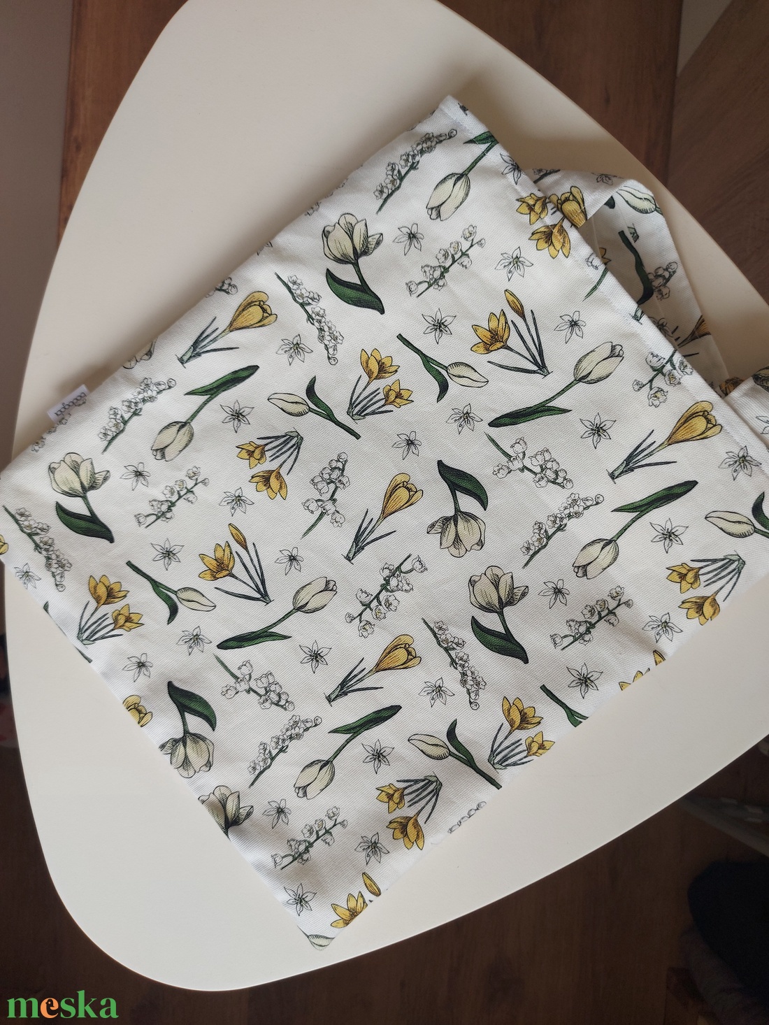Egyedi virágmintás vastag vászonból készült bevásárló táska, zsebbel - sárga béléssel - táska & tok - bevásárlás & shopper táska - shopper, textiltáska, szatyor - Meska.hu Egyedi virágmintás vastag vászonból készült bevásárló táska, zsebbel - sárga béléssel - táska & tok - bevásárlás & shopper táska - shopper, textiltáska, szatyor - Meska.hu