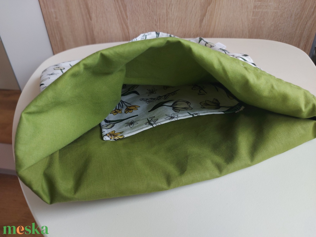Egyedi virágmintás vastag vászonból készült bevásárló táska, zsebbel - zöld béléssel - táska & tok - bevásárlás & shopper táska - shopper, textiltáska, szatyor - Meska.hu