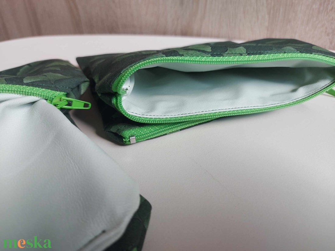 Gingko mintás nesszeszerek, tokok - vízhatlan belsővel, különböző méretekben - táska & tok - neszesszer - Meska.hu Gingko mintás nesszeszerek, tokok - vízhatlan belsővel, különböző méretekben - táska & tok - neszesszer - Meska.hu