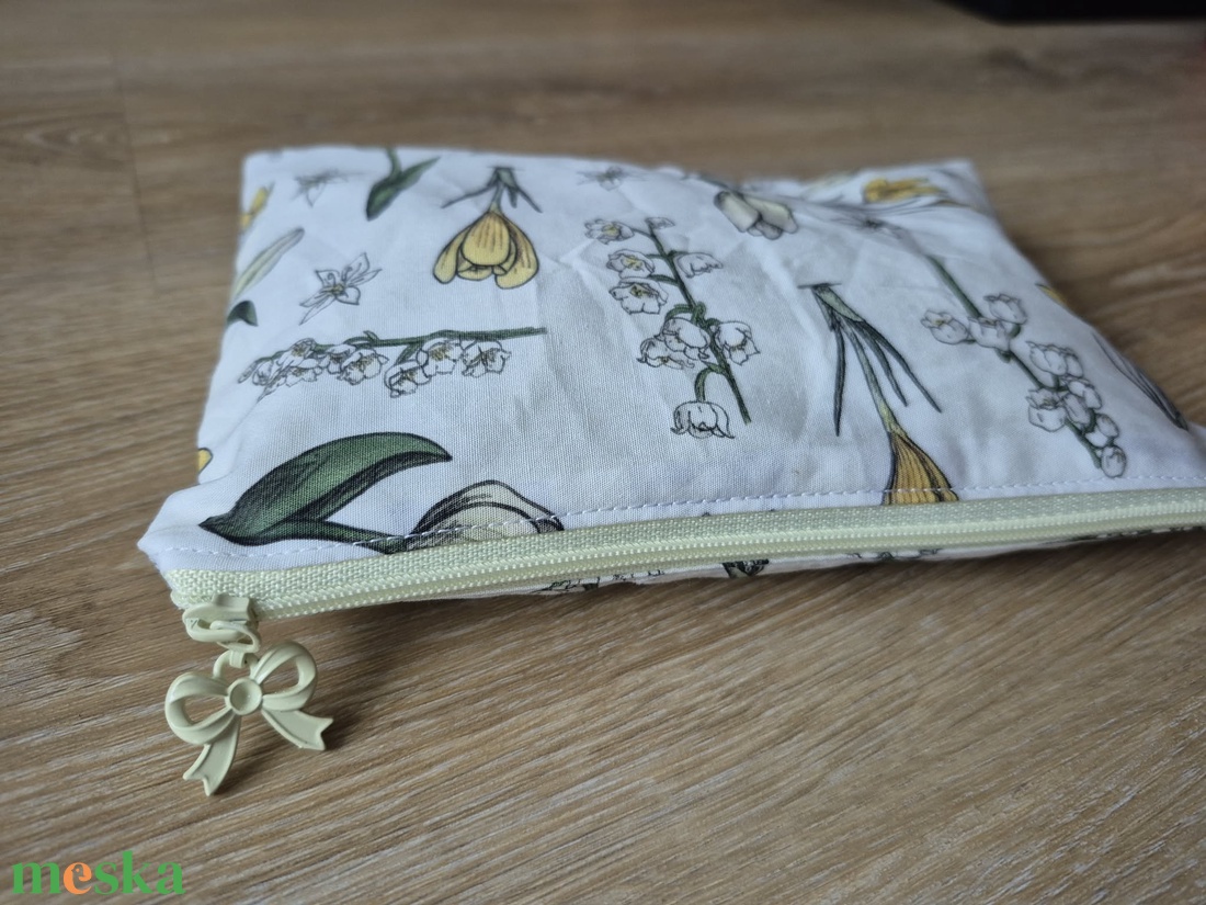 Virágos pamut nesszeszer - masnis cipzárral - táska & tok - neszesszer - Meska.hu