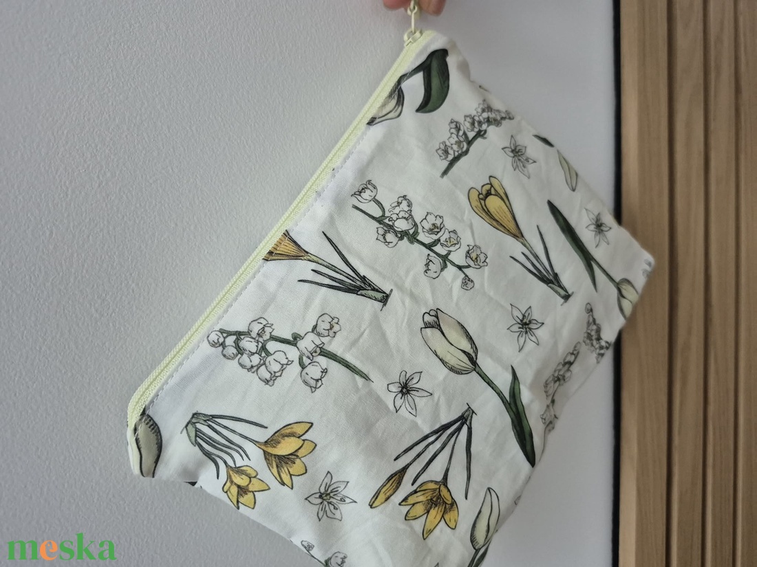 Virágos pamut nesszeszer - masnis cipzárral - táska & tok - neszesszer - Meska.hu