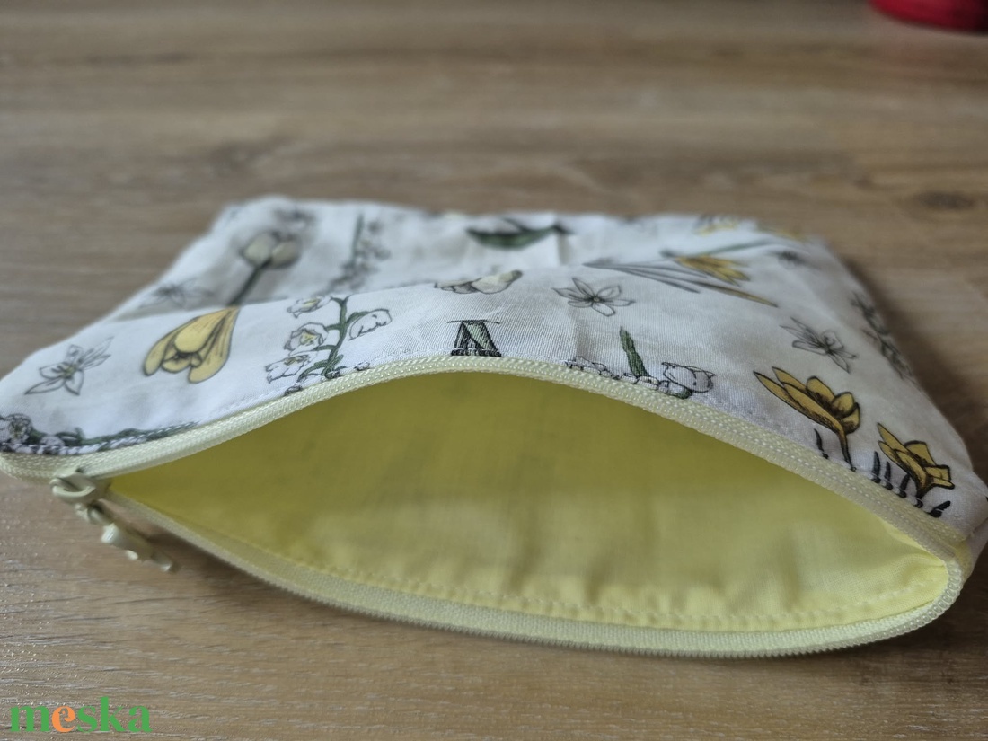 Virágos pamut nesszeszer - masnis cipzárral - táska & tok - neszesszer - Meska.hu