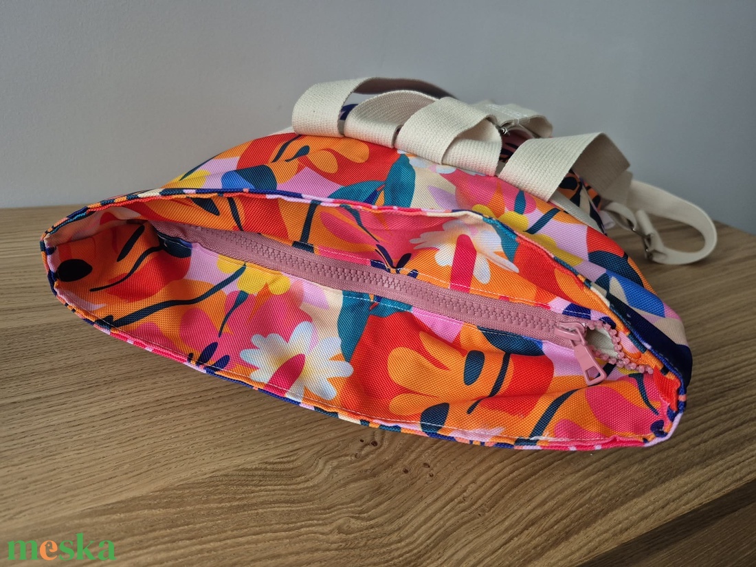 Virágos roll-up hátizsák - táska & tok - hátizsák - hátizsák - Meska.hu