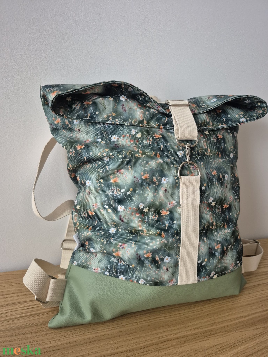 Zöld, virágos roll-up hátizsák - táska & tok - hátizsák - hátizsák - Meska.hu