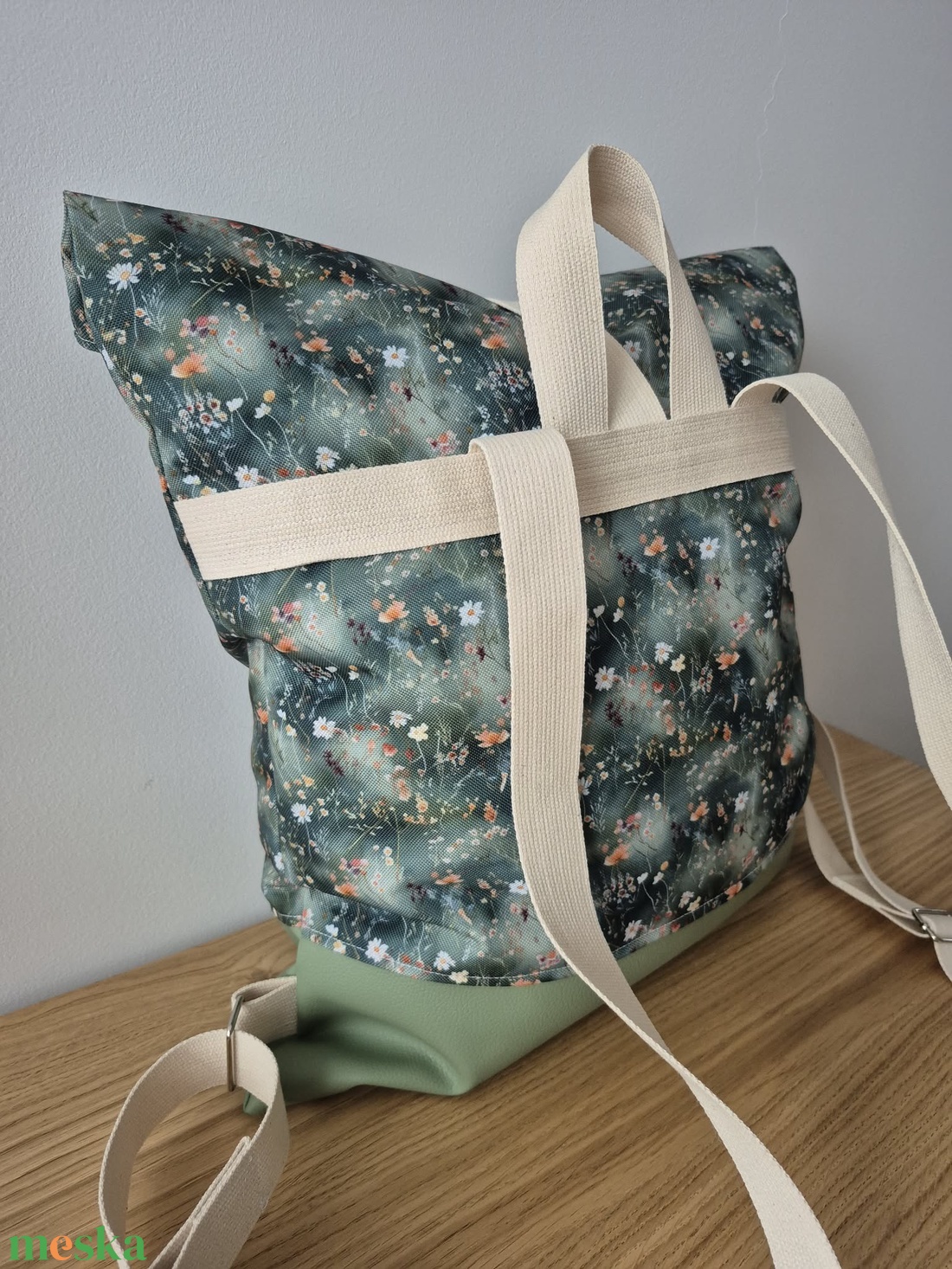 Zöld, virágos roll-up hátizsák - táska & tok - hátizsák - hátizsák - Meska.hu