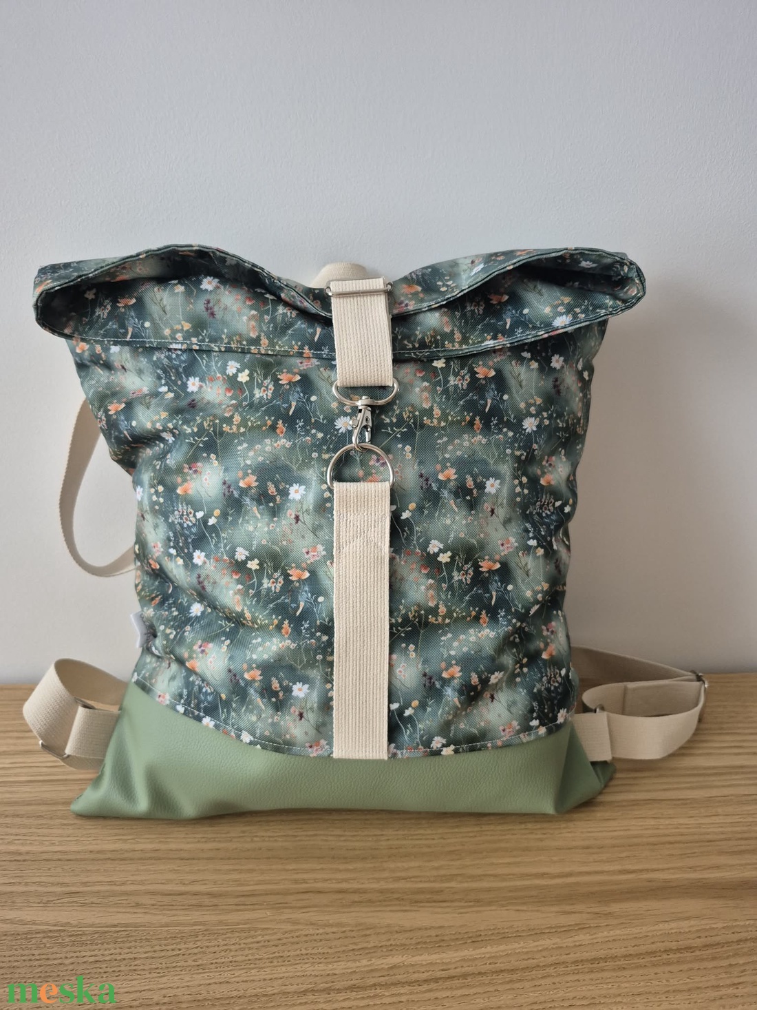 Zöld, virágos roll-up hátizsák - táska & tok - hátizsák - hátizsák - Meska.hu