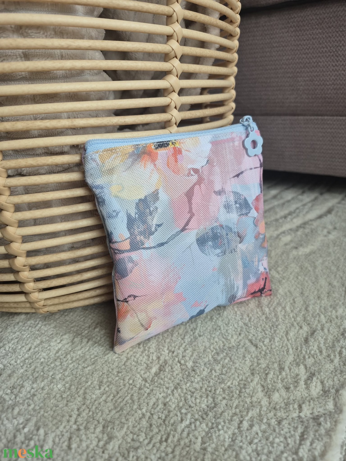 Kék virágos cipzáros vízhatlan nesszeszer, pamut béléssel - táska & tok - neszesszer - Meska.hu