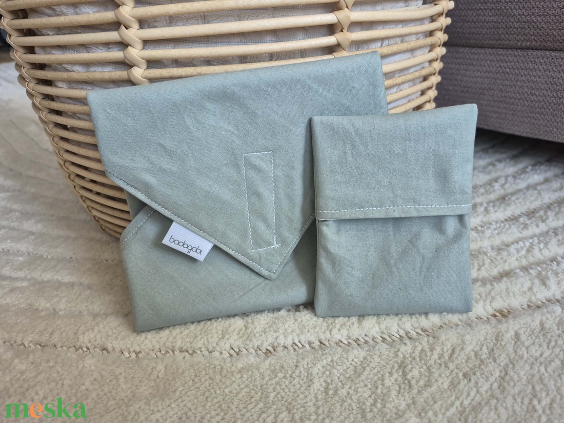 Zöld újraszalvéta apró tokkal, belül vízzáró réteggel - táska & tok - uzsonna- & ebéd tartó - szendvics csomagoló - Meska.hu