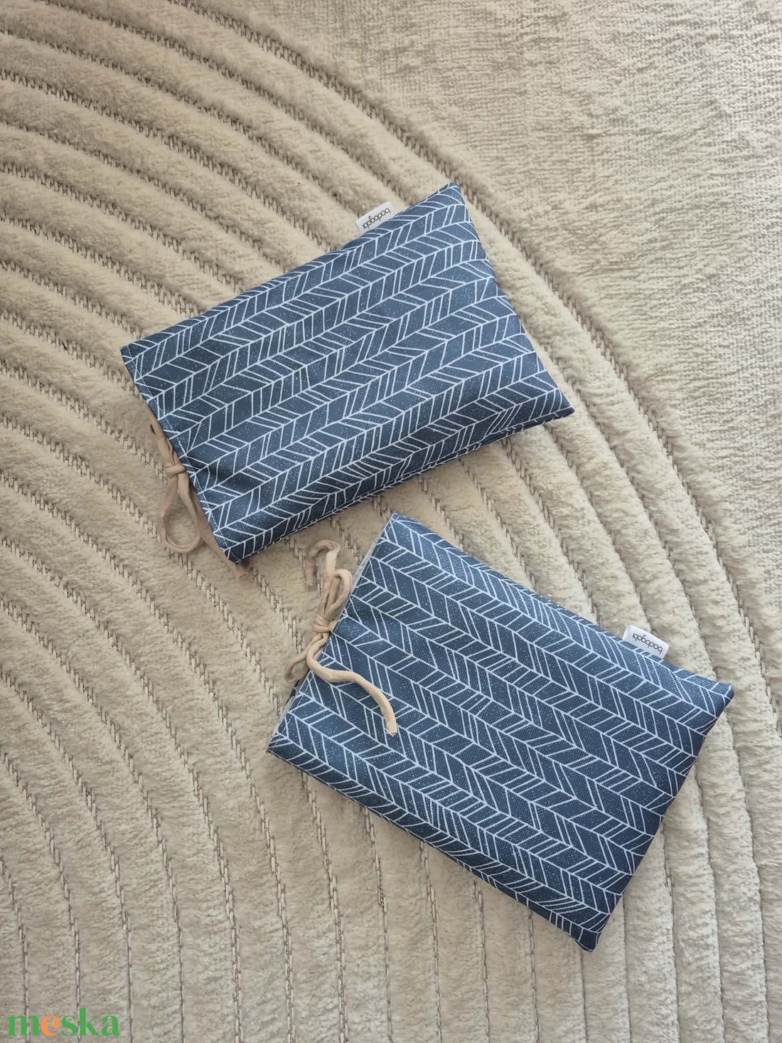 Mintás könyvtok vízlepergető anyagból - könyv & zene - könyvtok - Meska.hu