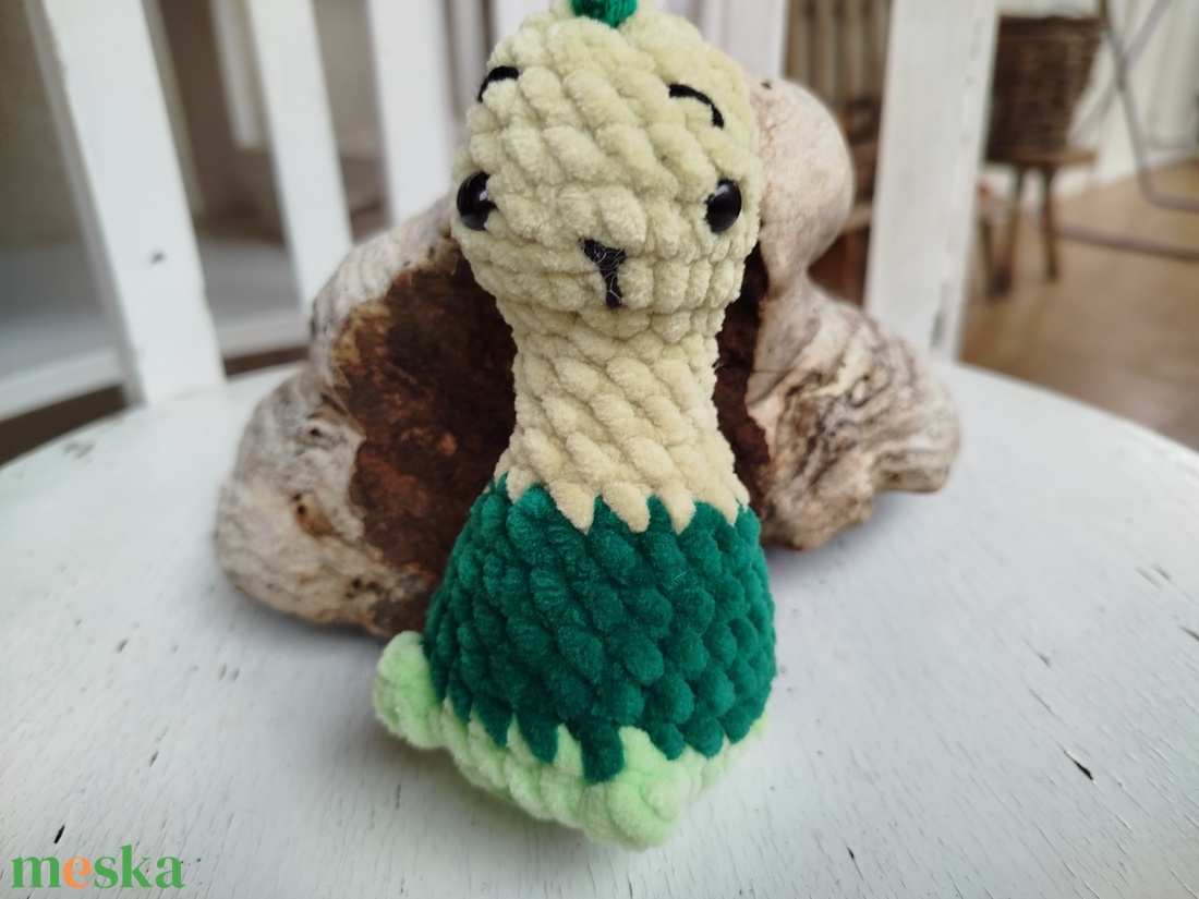 Horgolt kis dinó - játék & sport - plüssállat & játékfigura - plüss dínók - Meska.hu