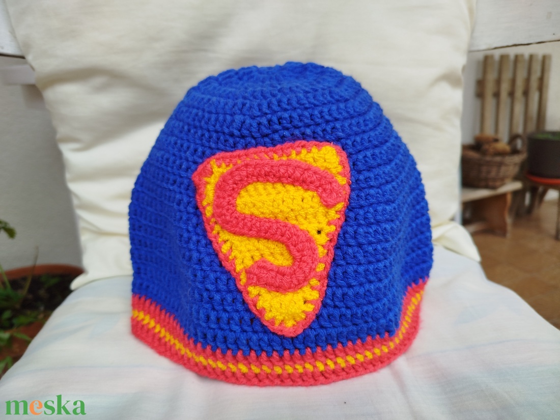 Horgolt gyereksapka-Superman figurás   - ruha & divat - sál, sapka, kendő - sapka - Meska.hu