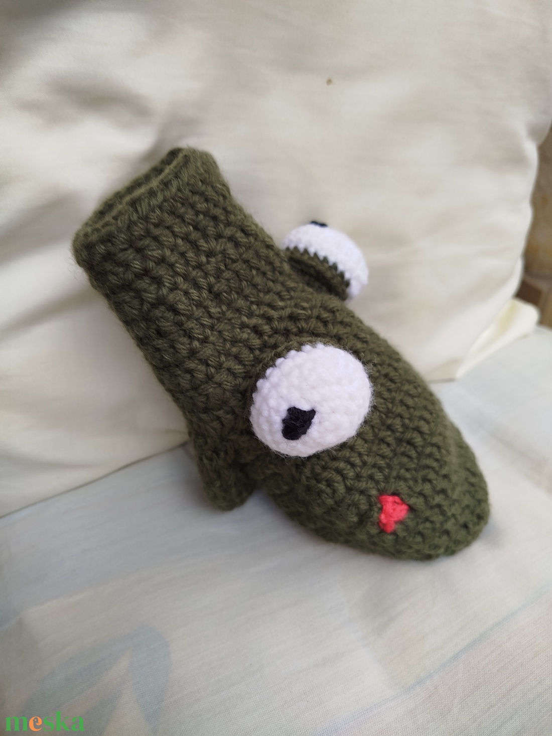 Kesztyűbáb, kézzel horgolt- béka figurás - játék & sport - bábok - kesztyűbáb - Meska.hu