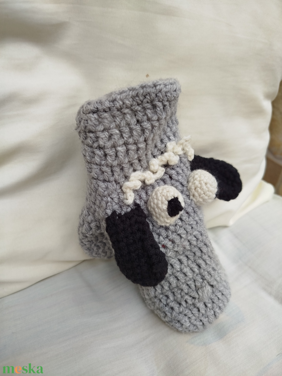 Kesztyűbáb, kézzel horgolt- barika figurás - játék & sport - bábok - kesztyűbáb - Meska.hu