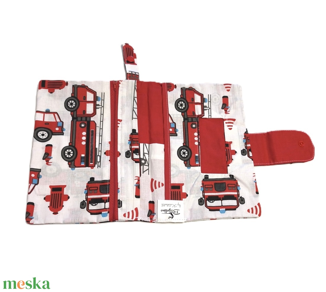 Utazó-Pelustartó neszesszer /tűzoltó - táska & tok - pelenkatáska - pelenkatartó tok - Meska.hu Utazó-Pelustartó neszesszer /tűzoltó - táska & tok - pelenkatáska - pelenkatartó tok - Meska.hu