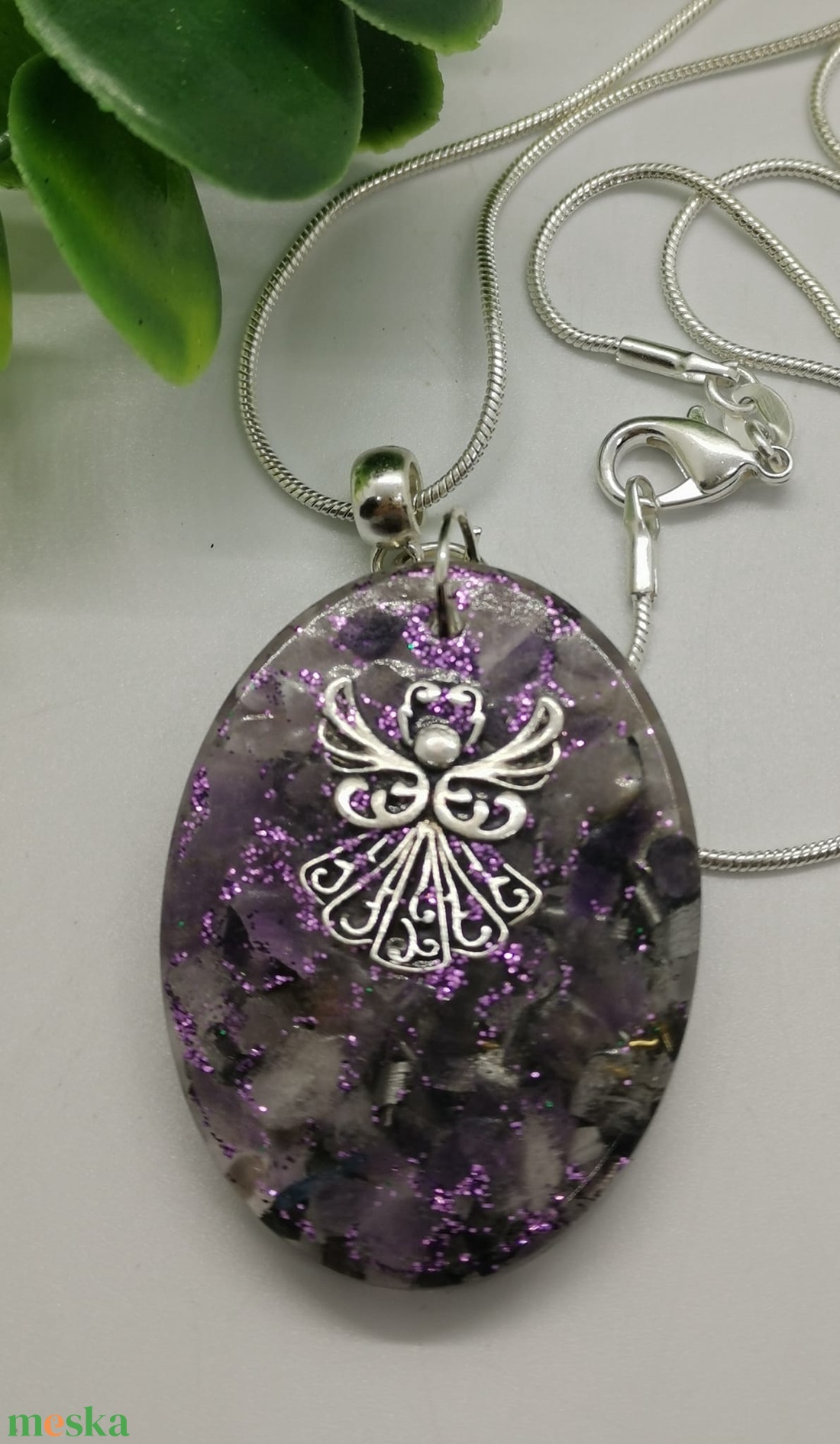 Nagy ovális  ametiszt orgonit medál ametiszttel angyalkával  925 ezüst lánccal - ékszer - nyaklánc - medál - Meska.hu