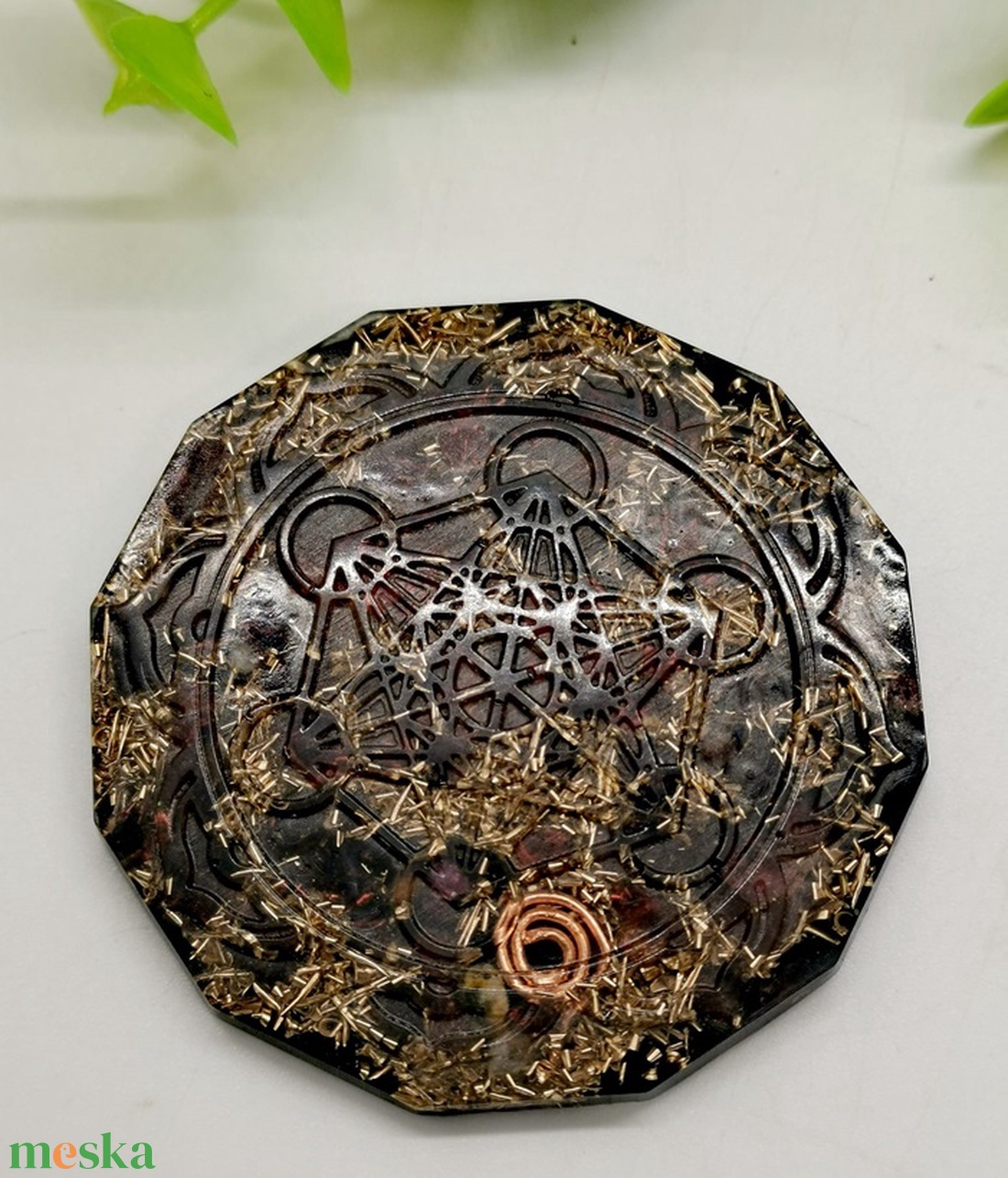 Mandala ragasztható orgonit--shungit érme különböző ásványokkal - otthon & életmód - dekoráció - spiritualitás - orgonit piramis - Meska.hu
