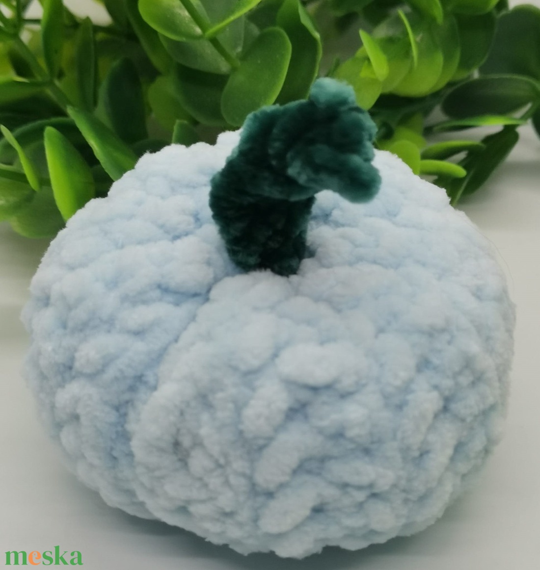 Horgolt halowen tököcskék (tök) zseniliából 8 -9 cm több színben - otthon & életmód - dekoráció - halloween - halloweeni tök - Meska.hu Horgolt halowen tököcskék (tök) zseniliából 8 -9 cm több színben - otthon & életmód - dekoráció - halloween - halloweeni tök - Meska.hu