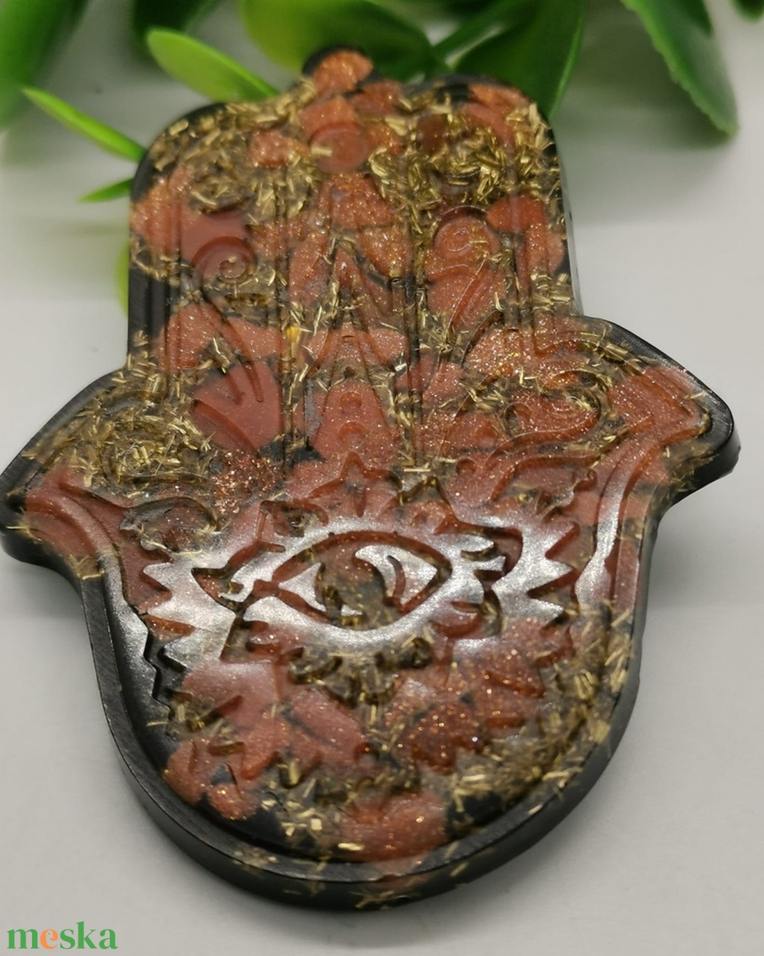 Orgonit-shungit Fatima _ Hamza keze  Ragasztható érme , többféle ásvánnyal    - otthon & életmód - dekoráció - spiritualitás - orgonit piramis - Meska.hu
