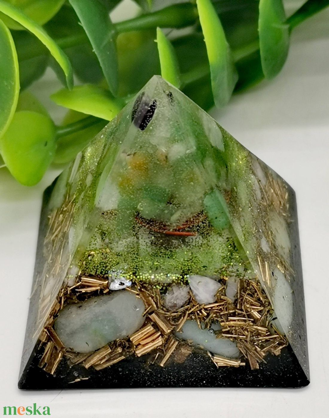  Nőiesség,nyugalom piramisa.  - otthon & életmód - dekoráció - spiritualitás - orgonit piramis - Meska.hu