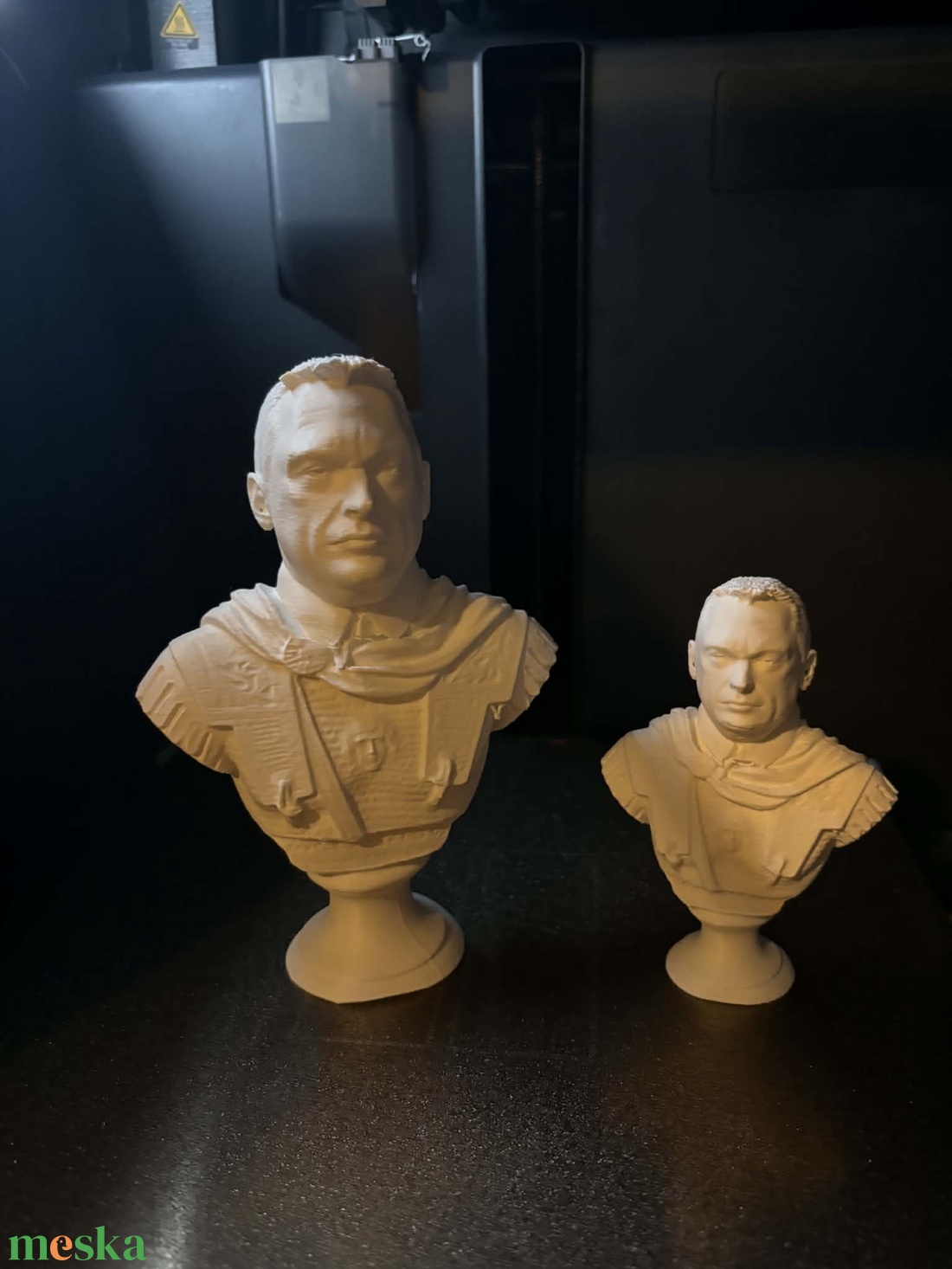 Orbán Viktor mellszobor - otthon & életmód - dekoráció - asztal és polc dekoráció - könyvszobor - Meska.hu