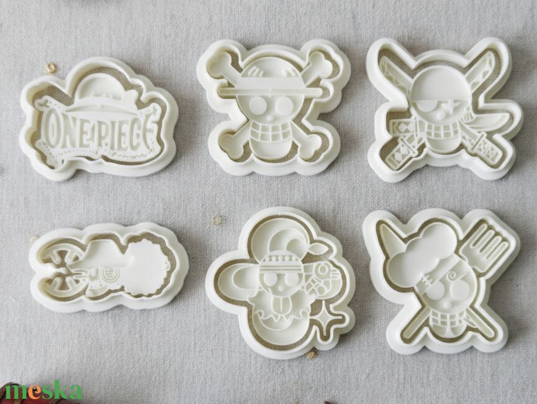 One Piece Süteménykiszúró Készlet - 6 db-os Anime Jolly Roger Szett - otthon & életmód - konyhafelszerelés, tálalás - sütés, főzés - sütikiszúró - Meska.hu